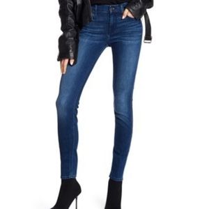 7FAM Guenevere Dark Wash Skinny Jeans